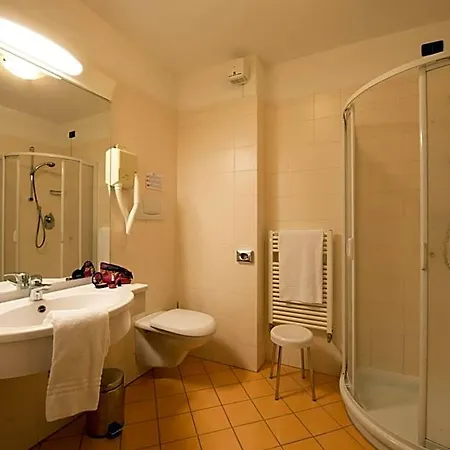 Tourist Szálloda 3*